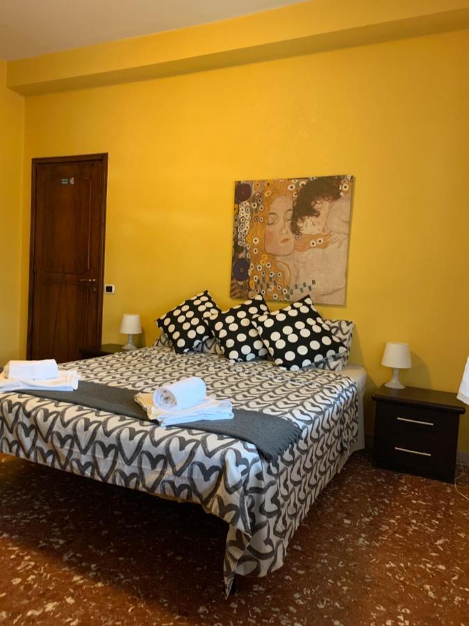 Bella Roma - Ee Hotel ภายนอก รูปภาพ