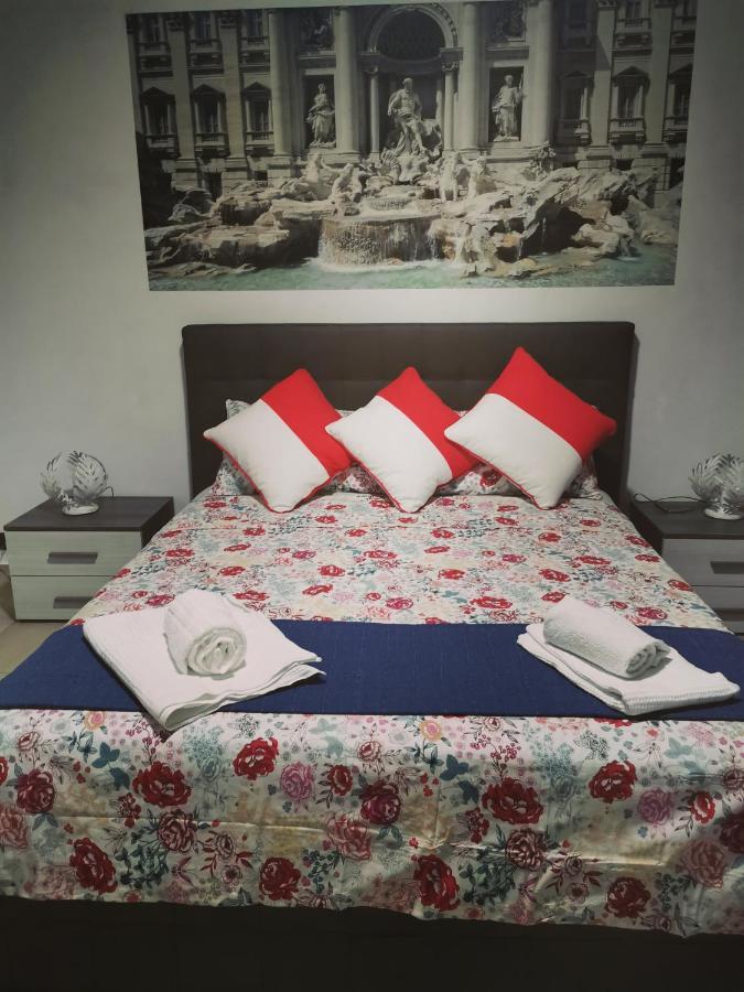 Bella Roma - Ee Hotel ภายนอก รูปภาพ