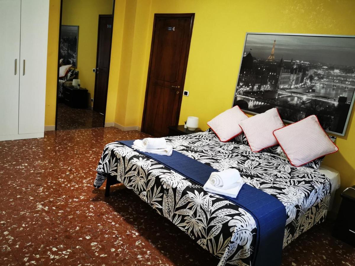 Bella Roma - Ee Hotel ภายนอก รูปภาพ